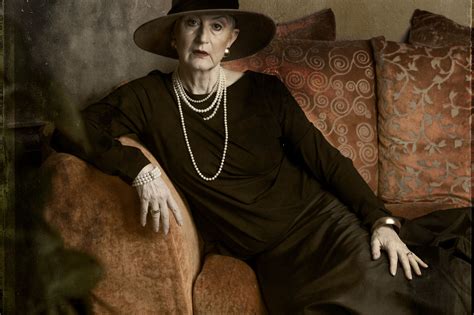 inez timmer coco chanel|Mademoiselle Chanel met Inez Timmer als Coco Chanel .